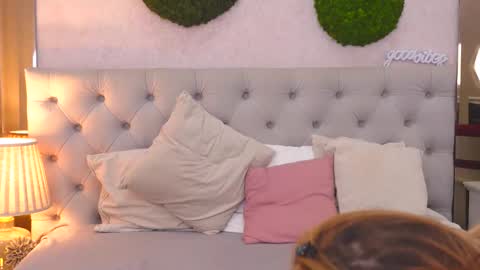 margothill online show from 10.12.25