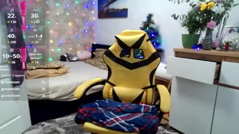 Mari online show from 12.19.24