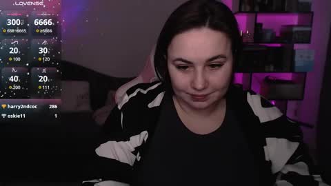 Snapshot of mari_moore7 chatting on 03.04.25 mari moore online show from 03.04.25
