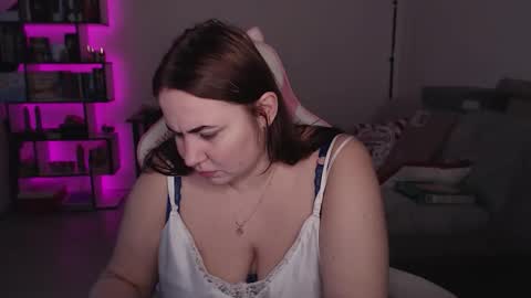 mari moore online show from 12.17.25