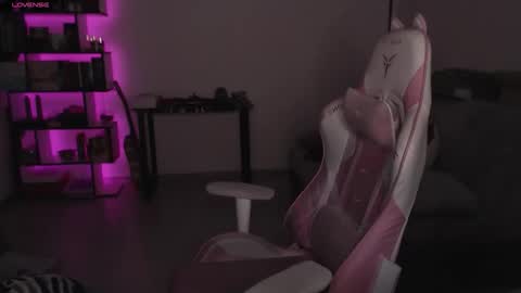 mari moore online show from 12.21.25