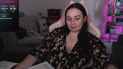 Snapshot of mari_moore7 chatting on 05.21.26 mari moore online show from 05.21.26