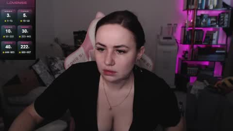 Snapshot of mari_moore7 chatting on 06.07.26 mari moore online show from 06.07.26