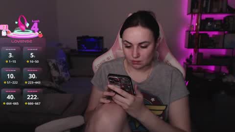 Snapshot of mari_moore7 chatting on 06.20.26 mari moore online show from 06.20.26