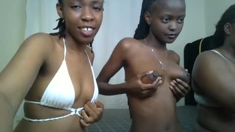 Snapshot of maria_dally chatting on 12.15.24 maria_dally online show from 12.15.24