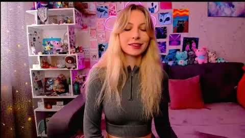 Snapshot of maria_hunt chatting on 02.25.25 Maria online show from 02.25.25