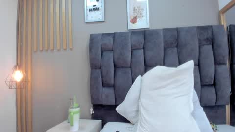 Snapshot of mariaa__fernanda chatting on 02.08.25 mariaa__fernanda online show from 02.08.25