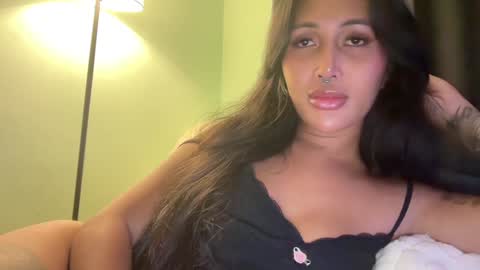 Snapshot of mariafatale_00 chatting on 01.13.25 Maria online show from 01.13.25
