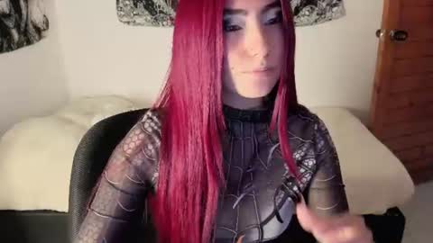 Snapshot of mariagh_ chatting on 06.26.26 Maria online show from 06.26.26