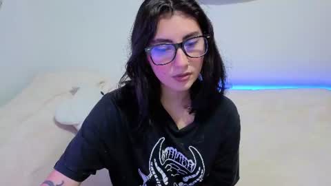 Snapshot of mariagh_ chatting on 06.28.26 Maria online show from 06.28.26
