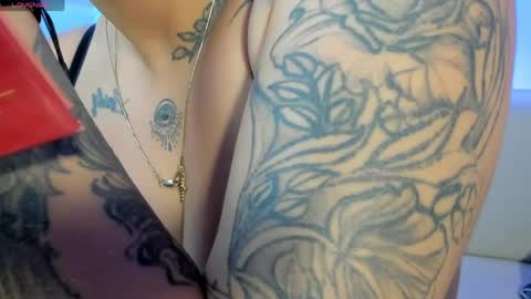 MARIA HERRERA  online show from 04.18.26