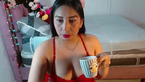 Snapshot of mariajose2015 chatting on 10.15.25 Mariajose online show from 10.15.25
