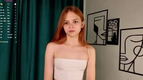 Snapshot of mariamcreedon chatting on 09.09.25 My name is Molly this is my first day online show from 09.09.25