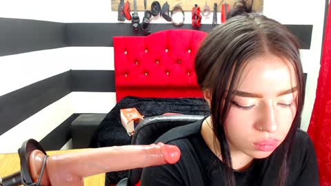 Marian online show from 12.12.24