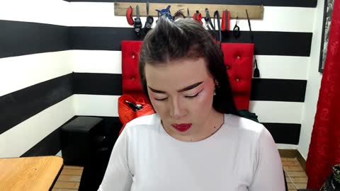 Marian online show from 02.06.25