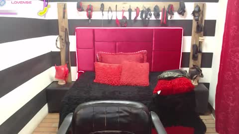 Marian online show from 09.12.25