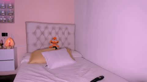 Snapshot of mariana__roe chatting on 03.12.25 Mariana Roe online show from 03.12.25