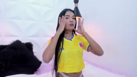 Snapshot of mariana__spicy chatting on 06.21.26 Mari online show from 06.21.26