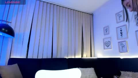 mariana__thompson online show from 04.30.26