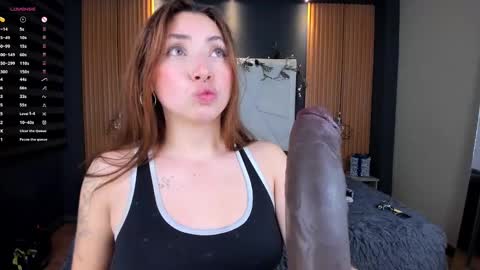 Snapshot of mariana_castro9 chatting on 01.04.25 Mariana Castro online show from 01.04.25