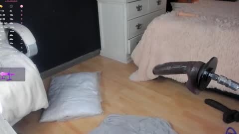 Snapshot of mariana_castro9 chatting on 03.04.25 Mariana Castro online show from 03.04.25