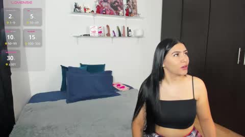 MARIANA Y VALENTINA online show from 10.25.25