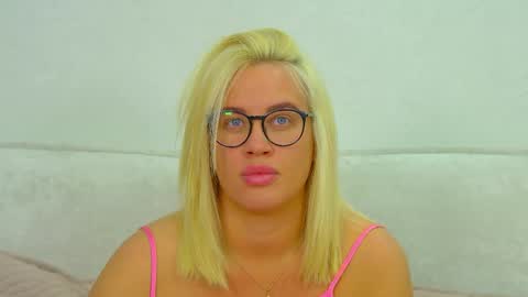 Snapshot of marianeumann chatting on 06.06.26 Maria online show from 06.06.26