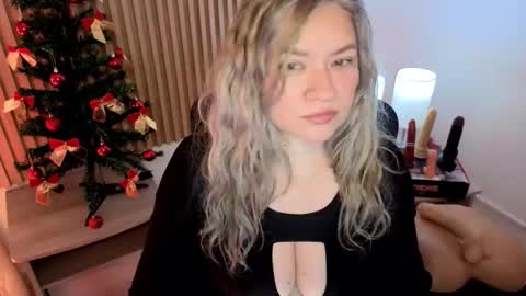 Marian Love  online show from 11.29.25