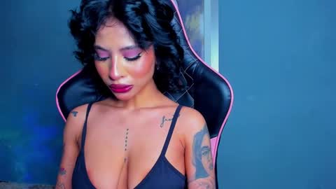 Snapshot of marianne__ chatting on 01.20.25 M A R I A N E online show from 01.20.25