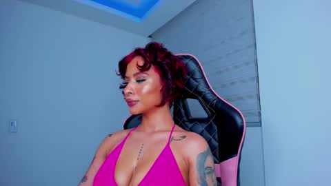 Snapshot of marianne__ chatting on 02.18.25 M A R I A N E online show from 02.18.25