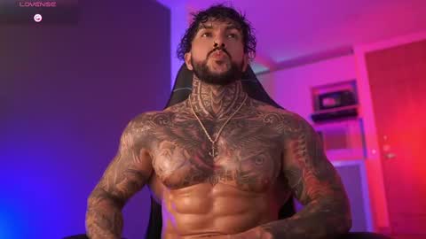 Snapshot of mariano_costa chatting on 10.28.25 Mariano Costa online show from 10.28.25