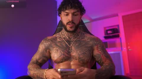 Snapshot of mariano_costa chatting on 10.29.25 Mariano Costa online show from 10.29.25