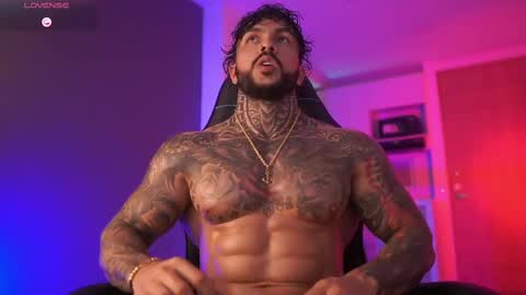 Snapshot of mariano_costa chatting on 10.30.25 Mariano Costa online show from 10.30.25