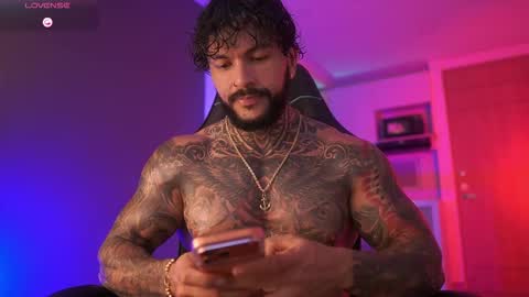 Snapshot of mariano_costa chatting on 11.21.25 Mariano Costa online show from 11.21.25