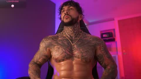 Snapshot of mariano_costa chatting on 11.30.25 Mariano Costa online show from 11.30.25