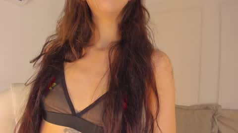 Maria Pettit online show from 01.09.25