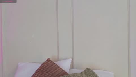 Maria Pettit online show from 09.14.25