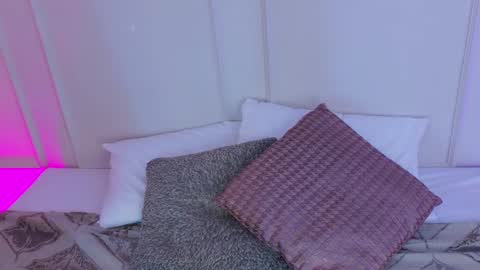 Maria Pettit online show from 09.30.25