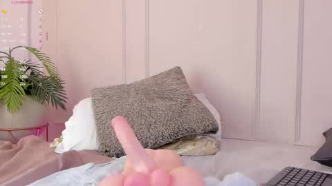 Maria Pettit online show from 01.05.26