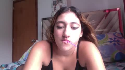 Snapshot of mariasodi chatting on 06.15.26 maria online show from 06.15.26