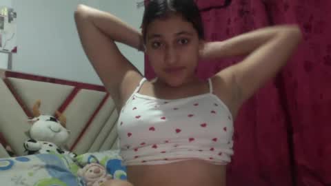 Snapshot of mariasodi chatting on 06.16.26 maria online show from 06.16.26