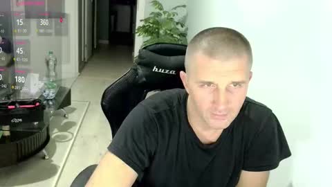 Snapshot of maribor5879 chatting on 10.29.25 maribor5879 online show from 10.29.25