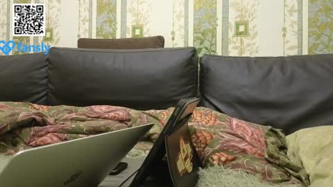 Snapshot of maridekoks chatting on 01.31.25 Mari online show from 01.31.25