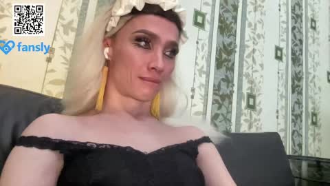 Snapshot of maridekoks chatting on 02.04.25 Mari online show from 02.04.25