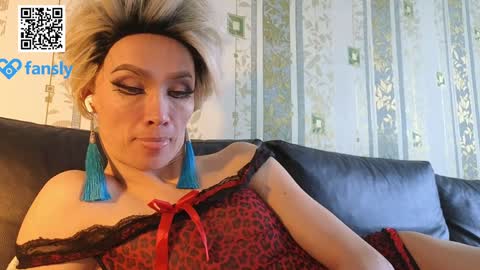 Snapshot of maridekoks chatting on 02.08.25 Mari online show from 02.08.25