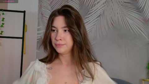 Snapshot of marie_diaze chatting on 06.10.26 Marie LEAVE YOUR WITH ME online show from 06.10.26