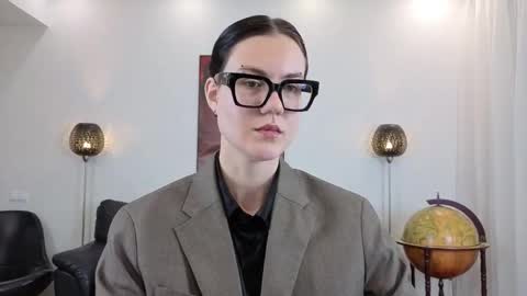 Marie Fitch online show from 05.02.26