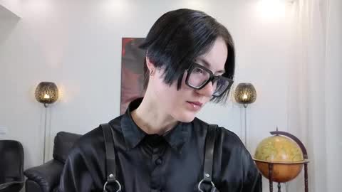 Marie Fitch online show from 05.04.26