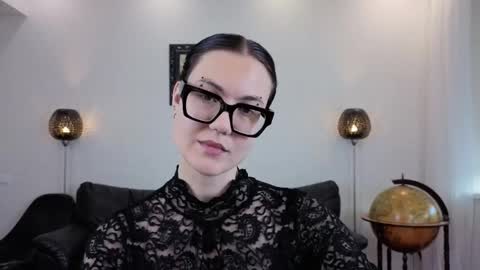 Marie Fitch online show from 06.04.26