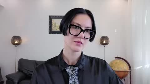 Marie Fitch online show from 07.02.26